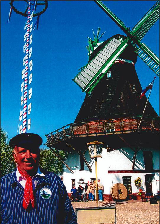 Claus Colpien beim Maibaumfest