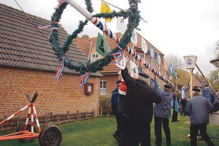 Maibaumfest auf Nordstrand (2010)