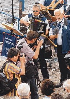Husumer Hafen (2010) &ndash; Fest anl&auml;sslich der &bdquo;Ronja&ldquo; &ndash; Solo Burckhard