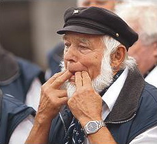 Husumer Hafen (2010) &ndash; Fest anl&auml;sslich der &bdquo;Ronja&ldquo; &ndash; Hansi pfeift