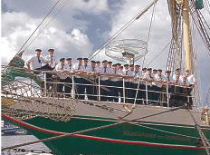 Die Fideelen Nordstrander auf der &bdquo;Alexander-von-Humboldt&ldquo; (Tall Ships Race 2004 in Aalborg DK)