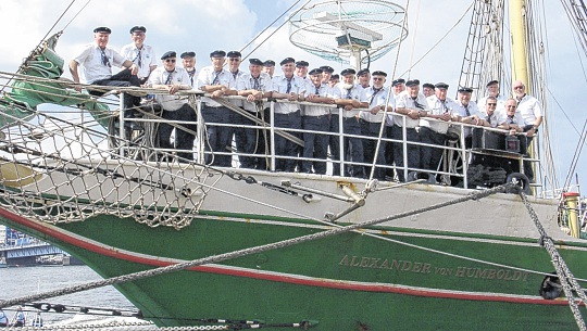 Die Fideelen Nordstrander auf der &bdquo;Alexander-von-Humboldt&ldquo; (Tall Ships Race 2004 in Aalborg DK)